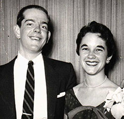 Photo of Linda and Don Strough.